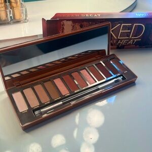 NWT Urban Decay Naked Heat Palette